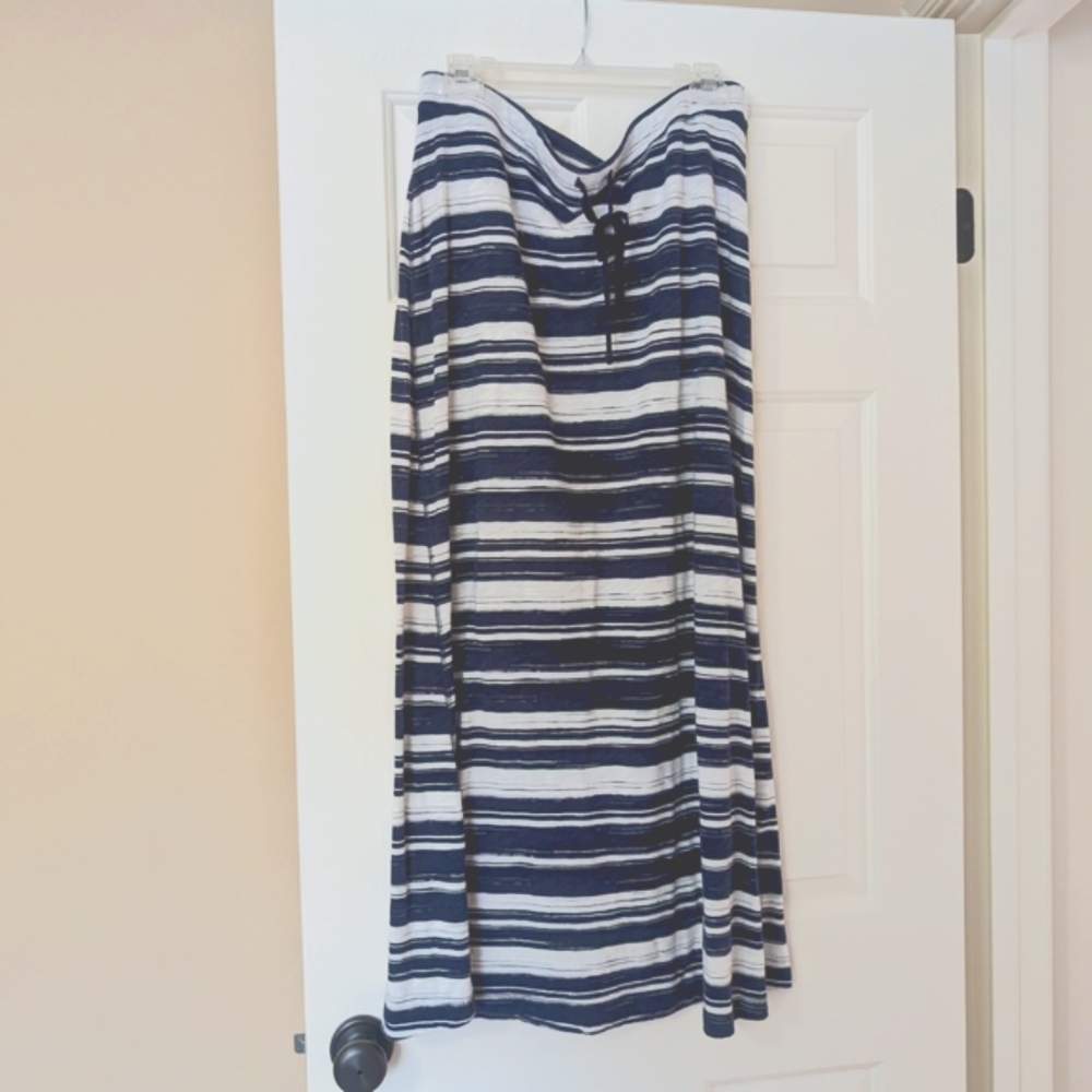 Eddie Bauer Striped Navy and White Women's Long Skirt Size L